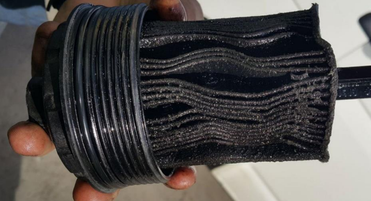 Масляный фильтр требующий замены